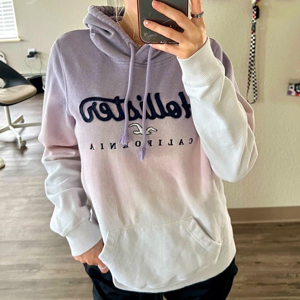 Hollister hoodie size LG (WOMENS) NOT TO BE CONFUSED WITH UNISEX LG.